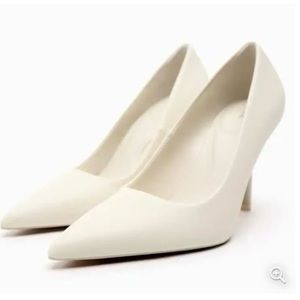 ZARA HIGH HEELED SHOES - White.